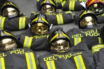 Vigili del fuoco, oggi l'iniziativa di protesta dinanzi alla Prefettura di Bari. Presente anche il corpo della Bat