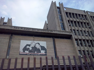 «Usarono violenza privata per costringere imprenditore a confessare»: il Tribunale di Lecce condanna l'ex Pm di Trani, Ruggiero, ad un anno. Otto mesi per il collega Pesce