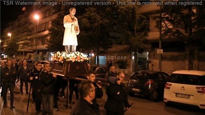 Trani, fiaccolata di quartiere in onore di San Giuseppe Moscati