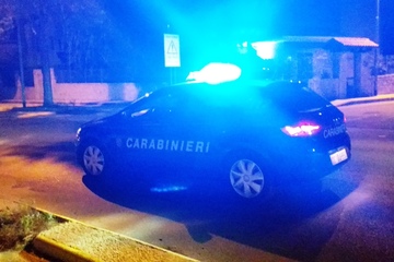 Trani, rubano auto in piazza Cezza e l'abbandonano a Capirro tallonati dai Carabinieri. Decisiva la segnalazione di un cittadino
