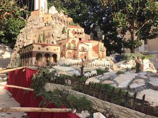 Matera e Trani nella stessa rappresentazione: piazza Libertà, questa sera la benedizione del presepe-staffetta fra capitali della cultura