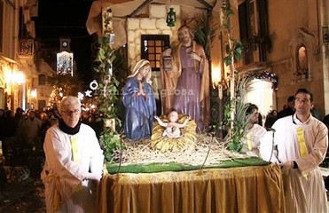 Trani religiosa, il rito della Sacra Famiglia ha riacceso l'attesa del Natale