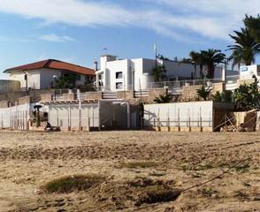 Effetto Consiglio di Stato anche su Trani: il dirigente ordina la rimozione di strutture amovibili per tre spiagge libere con servizi su quattro