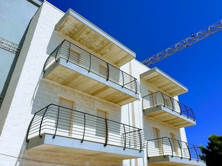 Via Grecia, ancora troppo precari quei 23 alloggi: il Comune di Trani approva la perizia di variante. Lavori per 75mila euro con le economie della vecchia gara