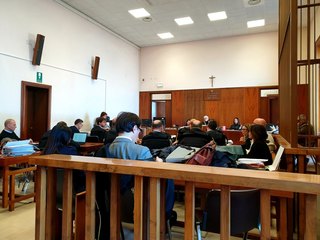 Sistema Trani torna indietro di sei anni e mezzo: la ricostruzione in aula del funzionario della Digos, partendo dall'incendio del capannone di Nicola Damascelli
