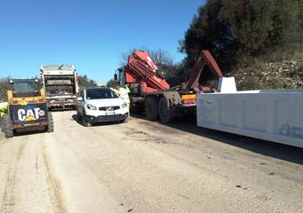 Trani, ripulito un chilometro di strada rurale nei pressi del ponte Lama. Briguglio e di Gregorio: «Spese ingenti solo a causa dell'inciviltà»