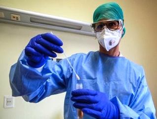 AGGIORNATO. Un 47enne di Trani, positivo al coronavirus, è ricoverato a Bisceglie: lo conferma Emiliano. Già isolati i suoi contatti più stretti