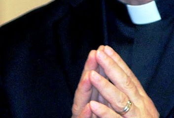 Coronavirus, positivo un parroco di Barletta ma sta bene. Gli auguri di pronta guarigione del vescovo di Trani