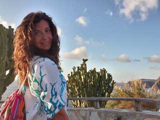 Trani-Lanzarote-Trani in pochi giorni, l'avventura di Tiziana e il suo appello: «Tanti italiani ancora bloccati alle Canarie»