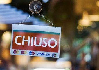 Pasqua e pasquetta, tutto confermato: a Trani aperte solo farmacie ed edicole. Bottaro sigla con il prefetto il lockdown del commercio