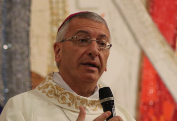 L'arcivescovo di Trani: «La Pasqua, in Gesù Cristo, è passaggio di liberazione»