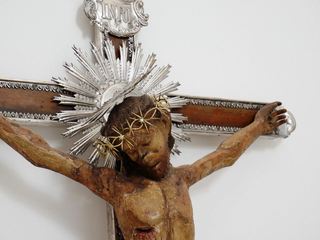 Coronavirus, il vescovo di Trani conferma le restrizioni fino al 3 maggio: per il Crocifisso di Colonna, processione sospesa