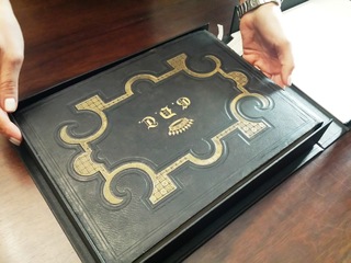 Festa dei 150 anni della biblioteca comunale di Trani, il regalo è un'introvabile Seicentina del tipografo Lorenzo Valeri