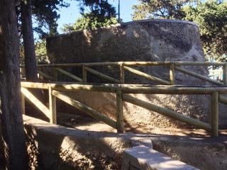 Villa comunale di Trani, ripristinata la chiocciola con una nuova recinzione interamente in legno