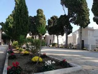 Fase 2, il cimitero di Trani riapre domani su prenotazione. Si entrerà per turni dividendo gli spazi comunali dalle cappelle. Sarà misurata la temperatura a tutti