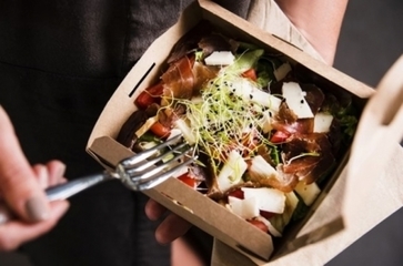 Anticipare l'orario di apertura dei bar, la richiesta arriva dai consiglier Barresi, Loconte e Tolomeo