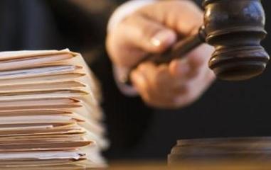 Consiglio comunale, approvati i debiti fuori bilancio anche senza passare dalle commissioni. Battaglia vana di Amoruso