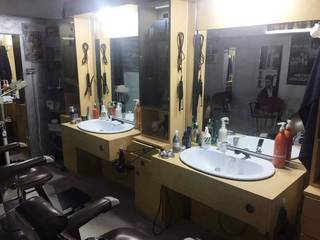 Fase 2, Emiliano ci dà un taglio: parrucchieri e centri estetici riaprono prima, dal 18 maggio