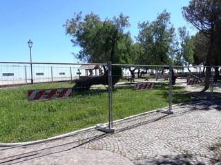 Fase 2, la villa comunale di Trani riaprirà con il contapersone elettronico. Parco giochi e area fitness già chiusi per evitare assembramenti