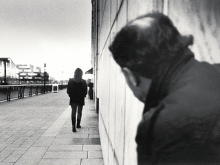 Assedio senza tregua contro una donna, anche dopo il rilascio dal primo arresto: Trani, stalker 48enne nuovamente in carcere