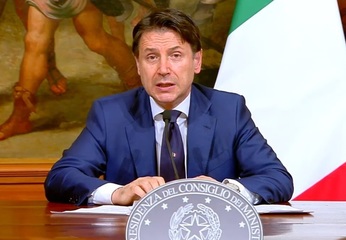 Il Governo ha varato il «Dl rilancio»: fra le misure, niente prima rata Imu per alberghi e lidi e niente Tosap per i tavolini all'aperto. Bonus vacanza di 500 per famiglie con Isee inferiore a 40mila euro