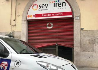 «Interferenze» in corso d'opera: Trani, fallisce furto con scasso in un negozio di telefonia
