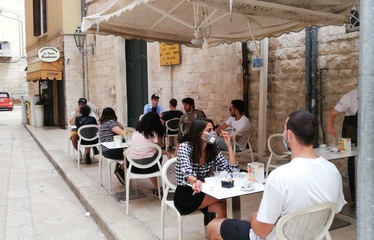 VIDEO. Oggi ritornano alla normalità anche i bar: ecco com'è andata questa mattina a Trani