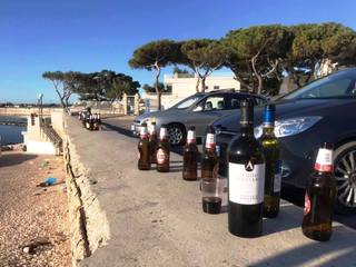 Trani, nel primo weekend del «tutti aperti» vincono inciviltà e degrado. Amiu costretta agli straordinari per ridare decoro alla città