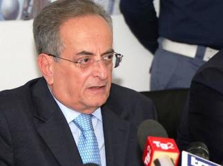 L'ex procuratore di Trani Capristo all'interrogatorio su una sedia a rotelle, ma risponde a tutte le domande e chiarisce ogni addebito. Il legale: «Ha chiesto di andare in pensione»