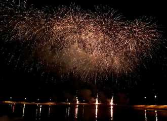 Feste patronali e religiose, la Conferenza episcopale pugliese cancella processioni e fiaccolate ma non si esprime sui fuochi