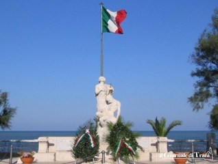 Festa della Repubblica, stamani il sindaco di Trani deporrà una corona ai piedi del monumento ai caduti