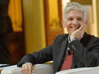 Auser Trani, oggi appuntamento virtuale sulla cultura: tra gli ospiti l'ex ministro Massimo Bray