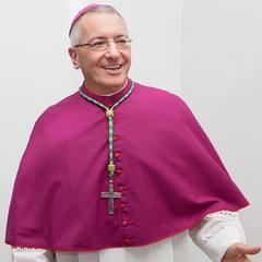 Integrazione del decreto arcivescovile, consentite le prime comunioni e le celebrazioni nei civici cimiteri. Le disposizioni del vescovo D'Ascenzo