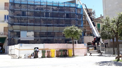 Piazza Longobardi, per il M5stelle è «terra di nessuno»: la richiesta di valorizzazione e di una visione strategica