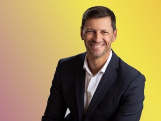 Personale del comune, per il candidato sindaco Laurora: «Troppi dipendenti non residenti a Trani, assenza di concorsi per i giovani»