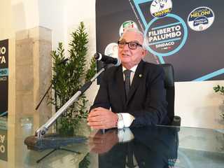 Trani 2020, Palumbo contro i cambi di casacca: «Chi non vorrà più stare con noi vada a casa. E mi auguro che il vincolo di mandato diventi legge»