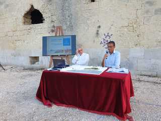 Presentato il progetto di rigenerazione dell'area dell'ex macello. Il sindaco Bottaro: «Vogliamo creare una seconda villa comunale sul mare»