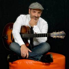 La sera dei miracoli al Santo Graal di Trani: oggi Patrizia Lomuscio e Dino Plasmati cantano e raccontano Battisti e Dalla