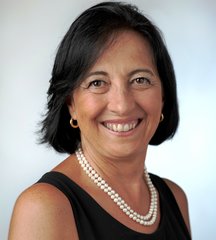 Angela Maria Pirozzi candidata al consiglio comunale con il Partito democratico: «Il mio impegno continua a Trani»