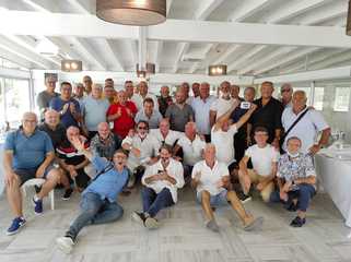 Le vecchie glorie del Trani tutte insieme fra nostalgia e desiderio di rilanciare il calcio in città: cronaca di una festa davvero speciale