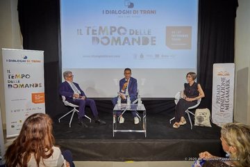 Dialoghi di Trani, oggi incontri con David Quammen, Giovanna Botteri, Federico Fubini, Nicola Lagioia ed Ezio Mauro