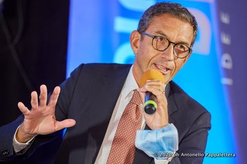 Trani, è la scuola il nuovo banco di prova della sicurezza anti-covid. Bottaro: «Serve il massimo sforzo di tutti per non complicare ulteriormente questa emergenza