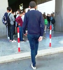 Trani, assembramenti davanti alle scuole: Bottaro convoca i presidi per trovare insieme una soluzione