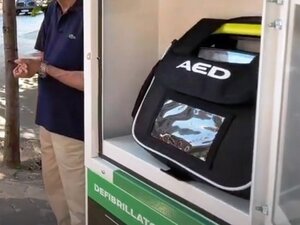 Ritrovato nella stessa piazza Repubblica il defibrillatore rubato: funziona perfettamente