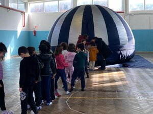 Didattica immersiva: gli studenti del comprensivo Rbpd esplorano la vita degli alberi