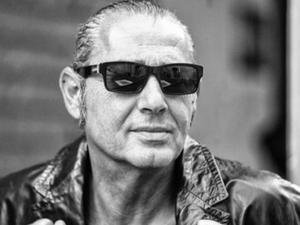 Luca Carboni in concerto a Trani: il 21 agosto «Rio Ari O live», su piazzale Monastero