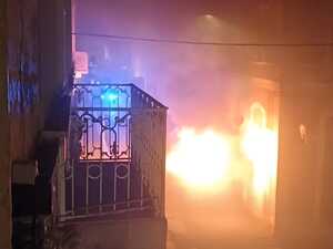 Auto a fuoco in via Goffredo: salve le altre e nessun danno alle persone