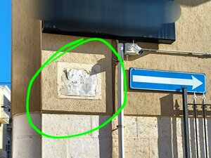 Cippo sì, targa no: piazza Nassiriya, una dimenticanza lunga 22 anni