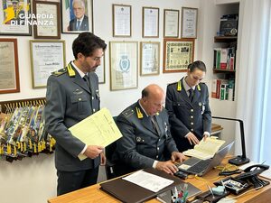 Gestione illecita di rifiuti, definitiva la confisca per l'azienda del vetro