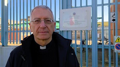 Minori violenti, il vescovo di Trani: «C'è sempre un'altra strada, di impegno e relazioni sane»